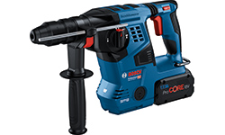 ハンドルとバッテリー付きの青いボッシュプロフェッショナルコードレスハンマードリル。