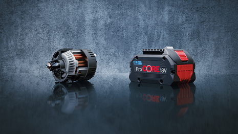 ボッシュプロフェッショナルモーターとバッテリーが光沢のある表面に並んでいます。