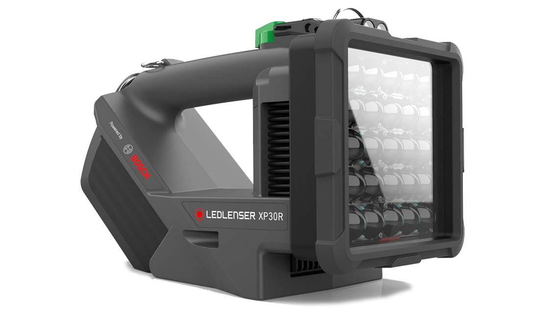 透明なケースを持つ灰色のボッシュLED Lenser XP30R。